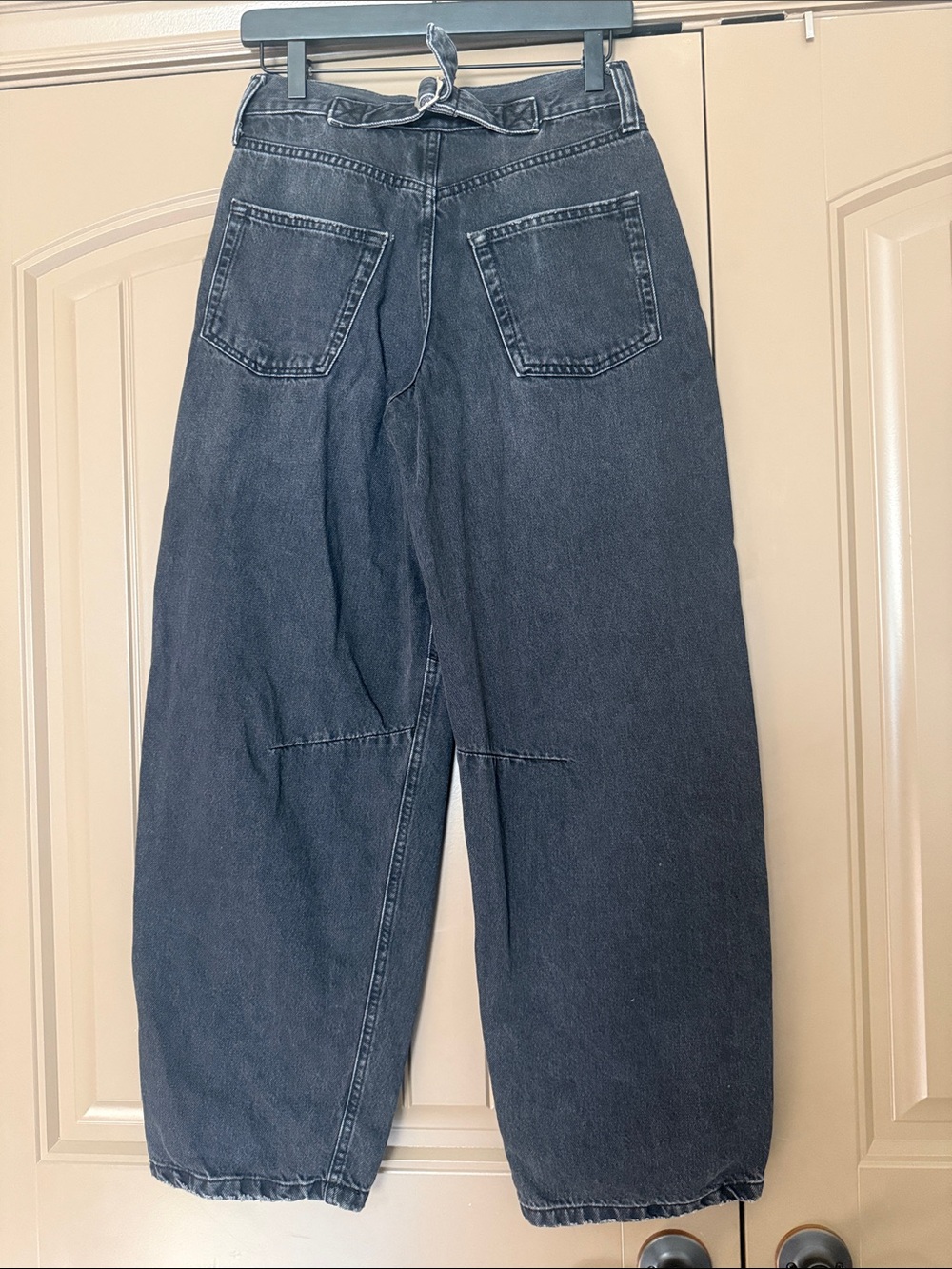 Logan Buckle Baggy Barrel Jeans - Picture 3 of 3
